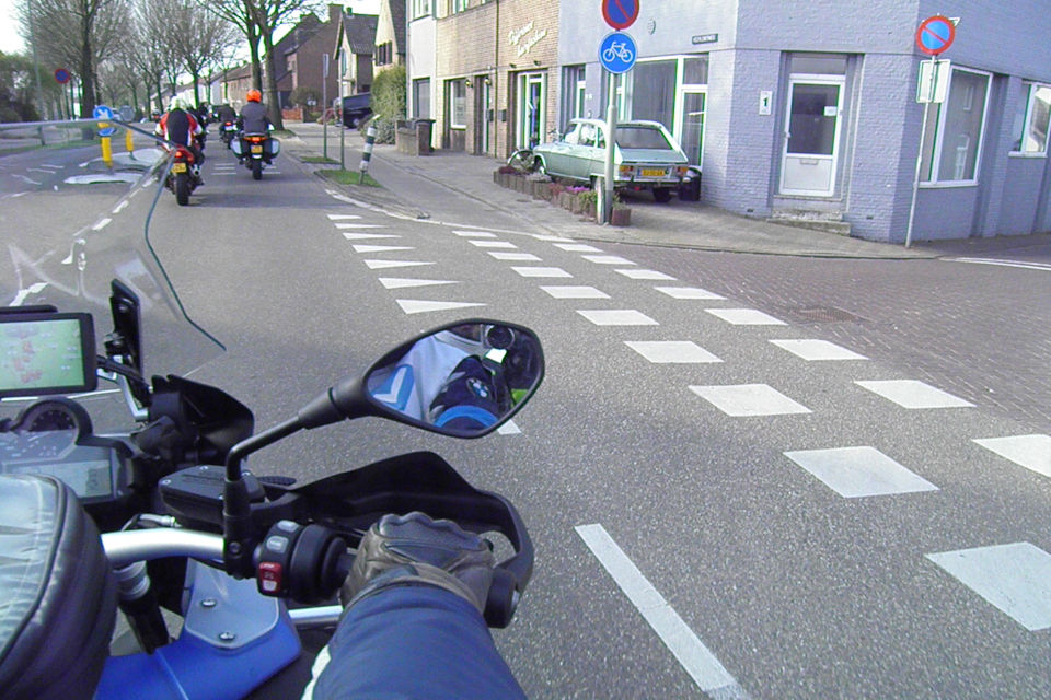 Motorrijbewijspoint Uden theorie cursus online